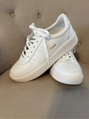NWOT ❤️ Gola White Sneakers with Gold Logo